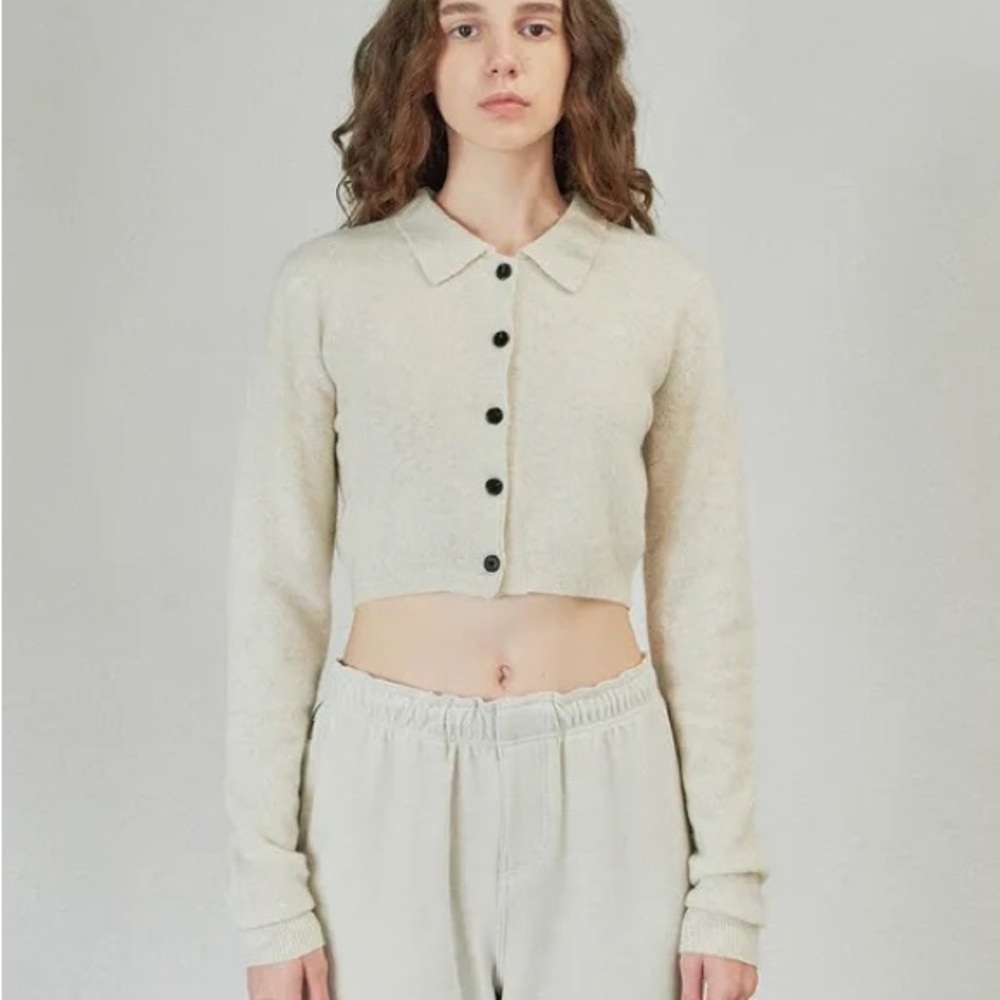 DIAGONAL Cropped Wool Cardigan